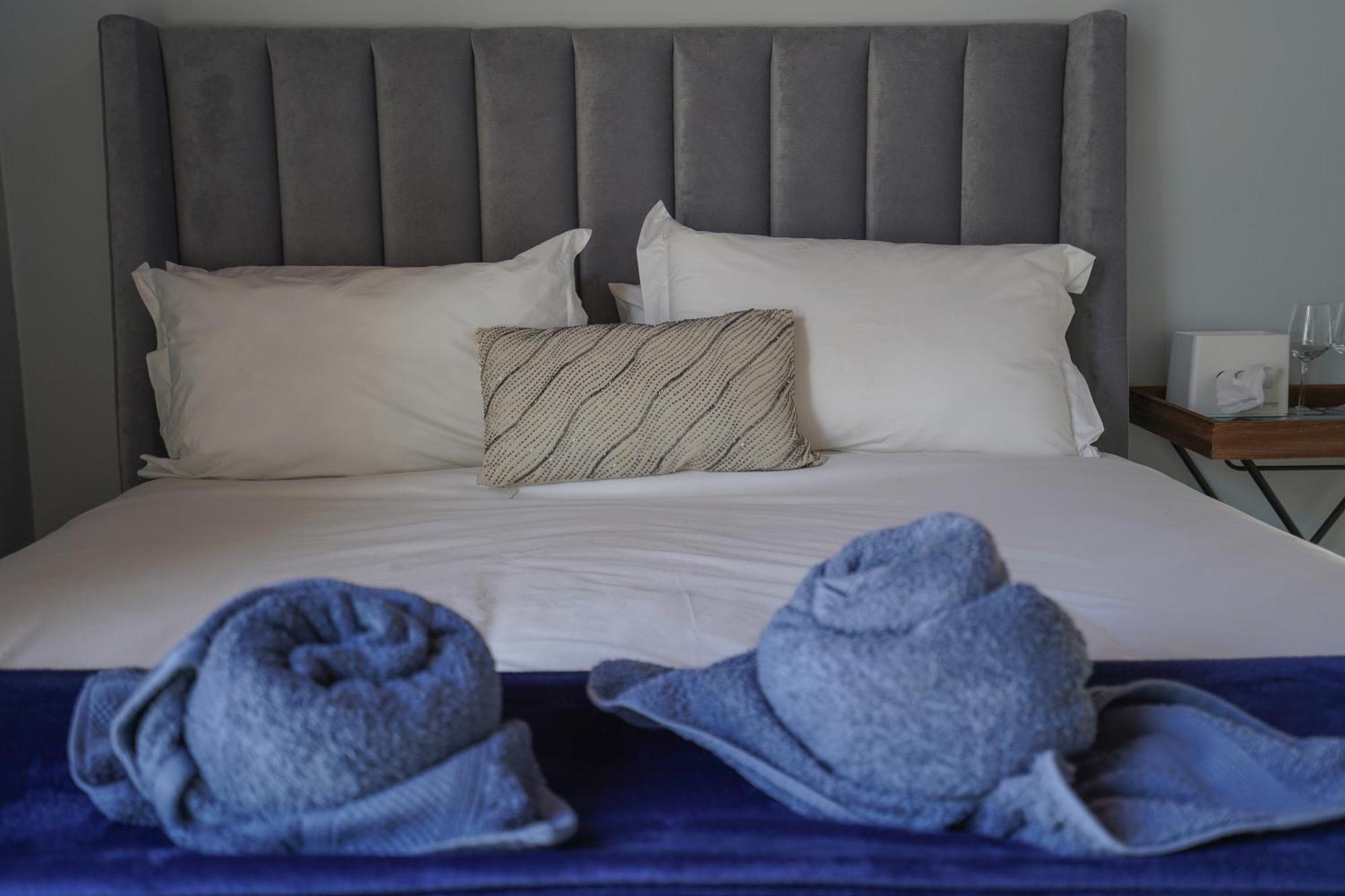 Ocean Vibes Hotel เคปทาวน์ ภายนอก รูปภาพ