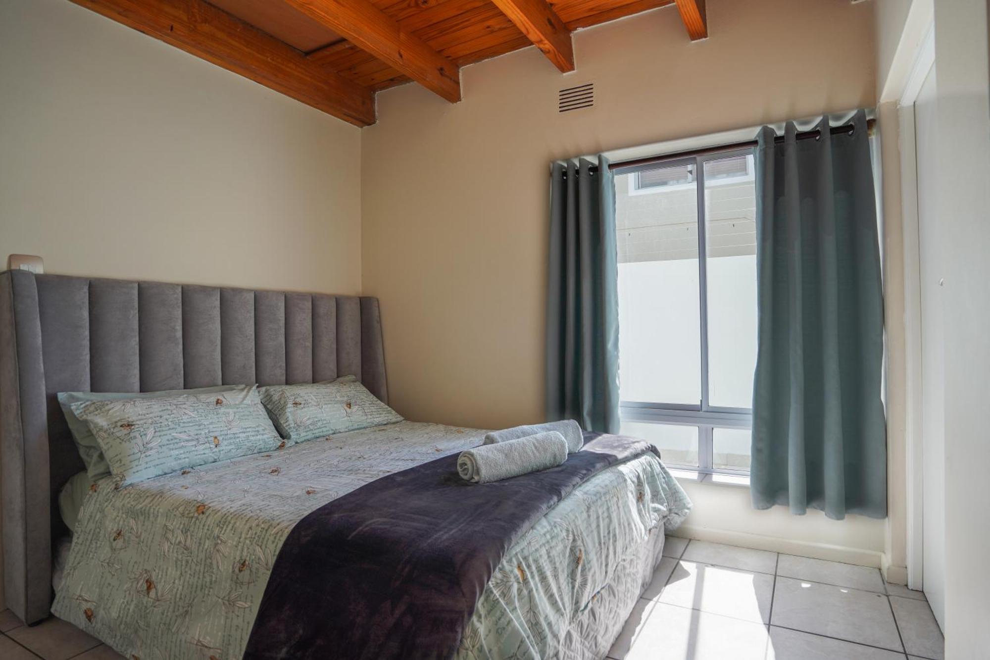Ocean Vibes Hotel เคปทาวน์ ภายนอก รูปภาพ