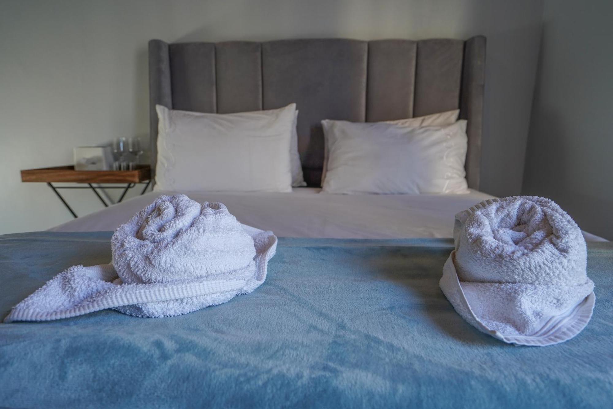 Ocean Vibes Hotel เคปทาวน์ ภายนอก รูปภาพ