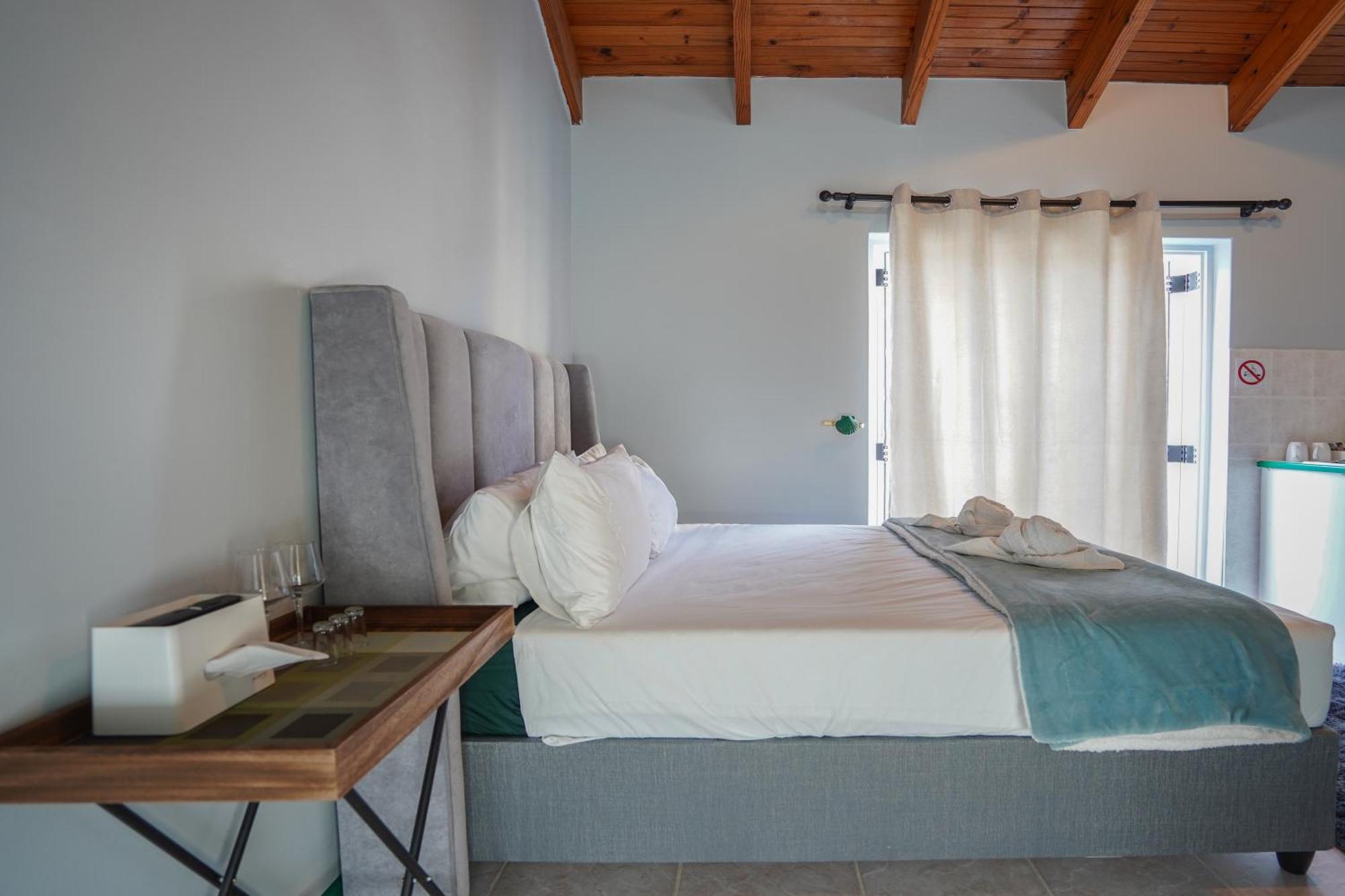 Ocean Vibes Hotel เคปทาวน์ ภายนอก รูปภาพ