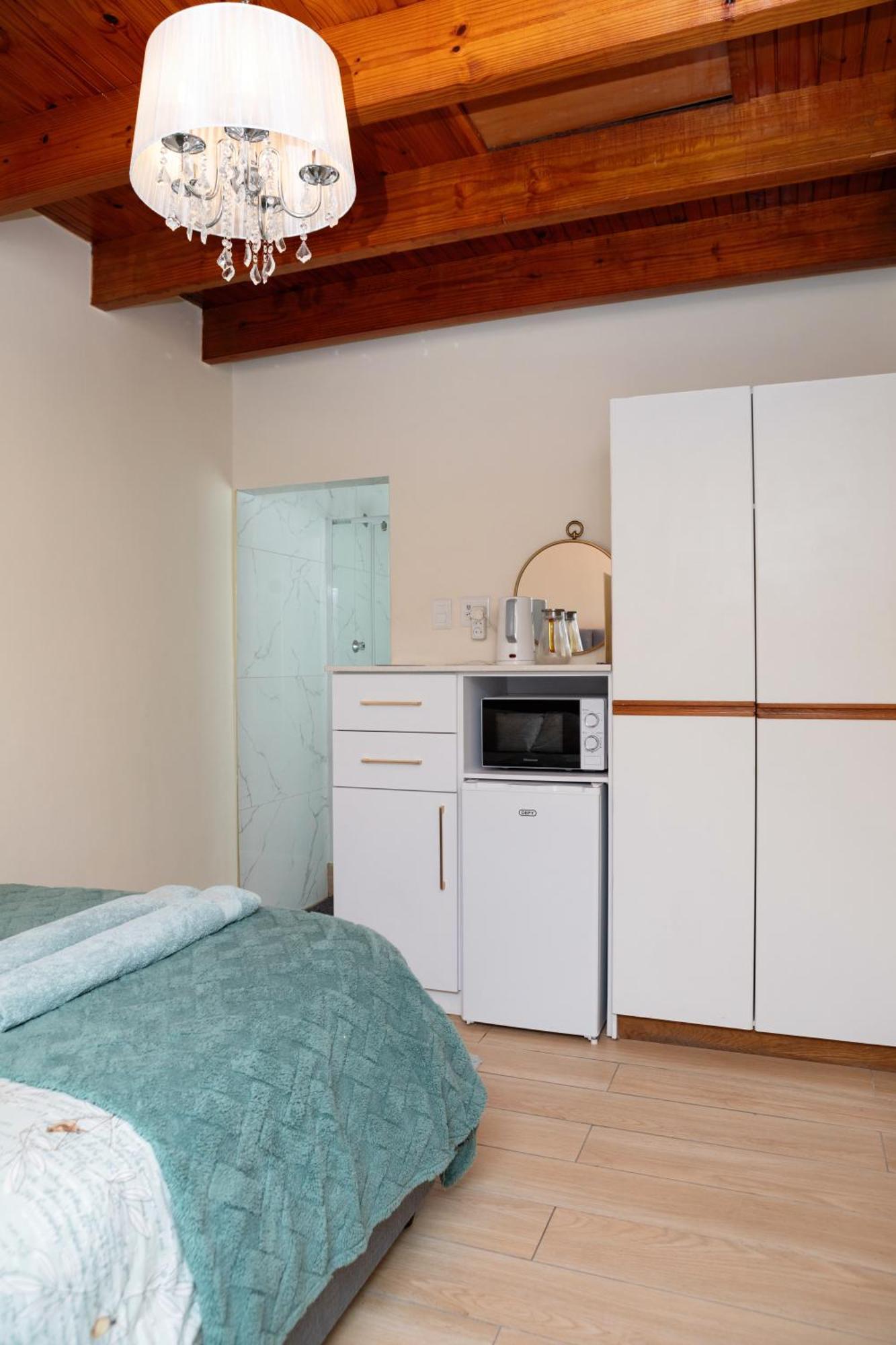 Ocean Vibes Hotel เคปทาวน์ ภายนอก รูปภาพ